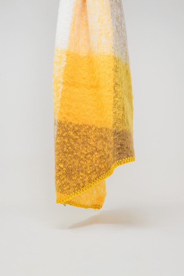 Bufanda en beige y amarillo