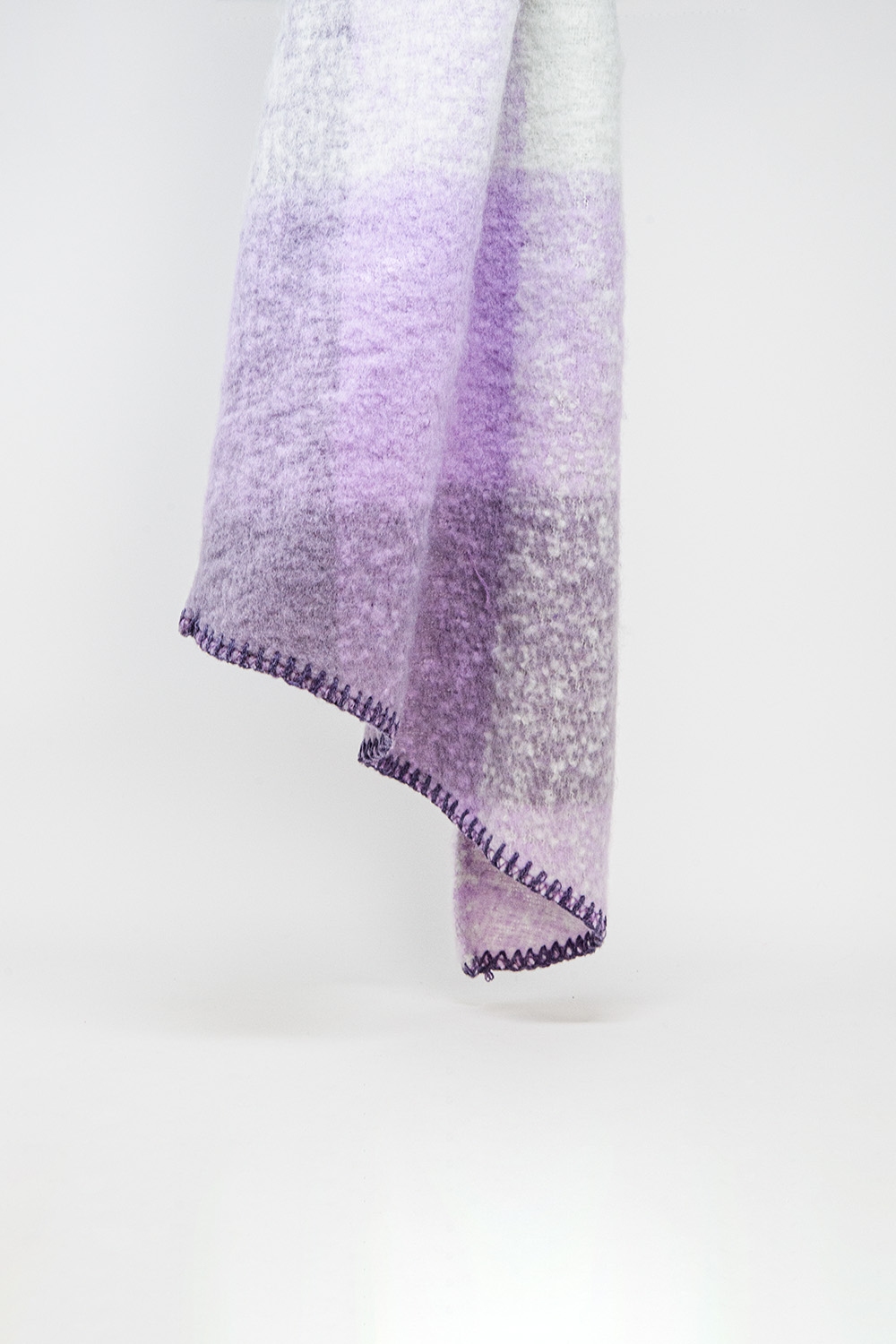 Bufanda en beige y morado
