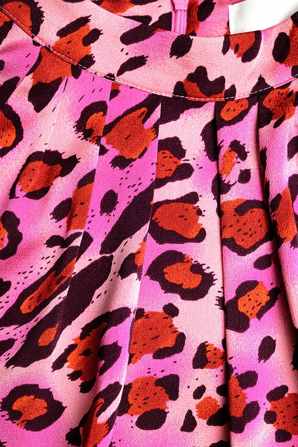 Blusa de Manga Larga en Estampado de Leopardo Fucsia a la Moda Blusa de Manga Larga en Estampado de Leopardo Fucsia a la Moda