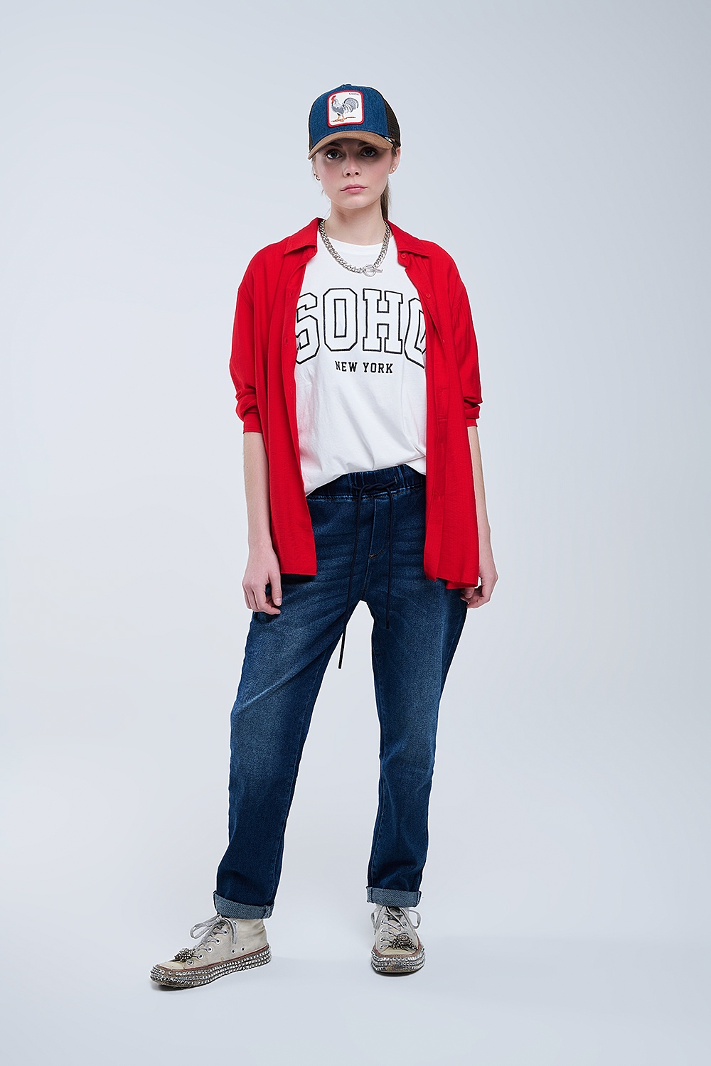 Ajuste relajado Camisa roja Mangas 3/4 y bajo alto Ajuste relajado Camisa roja Mangas 3/4 y bajo alto