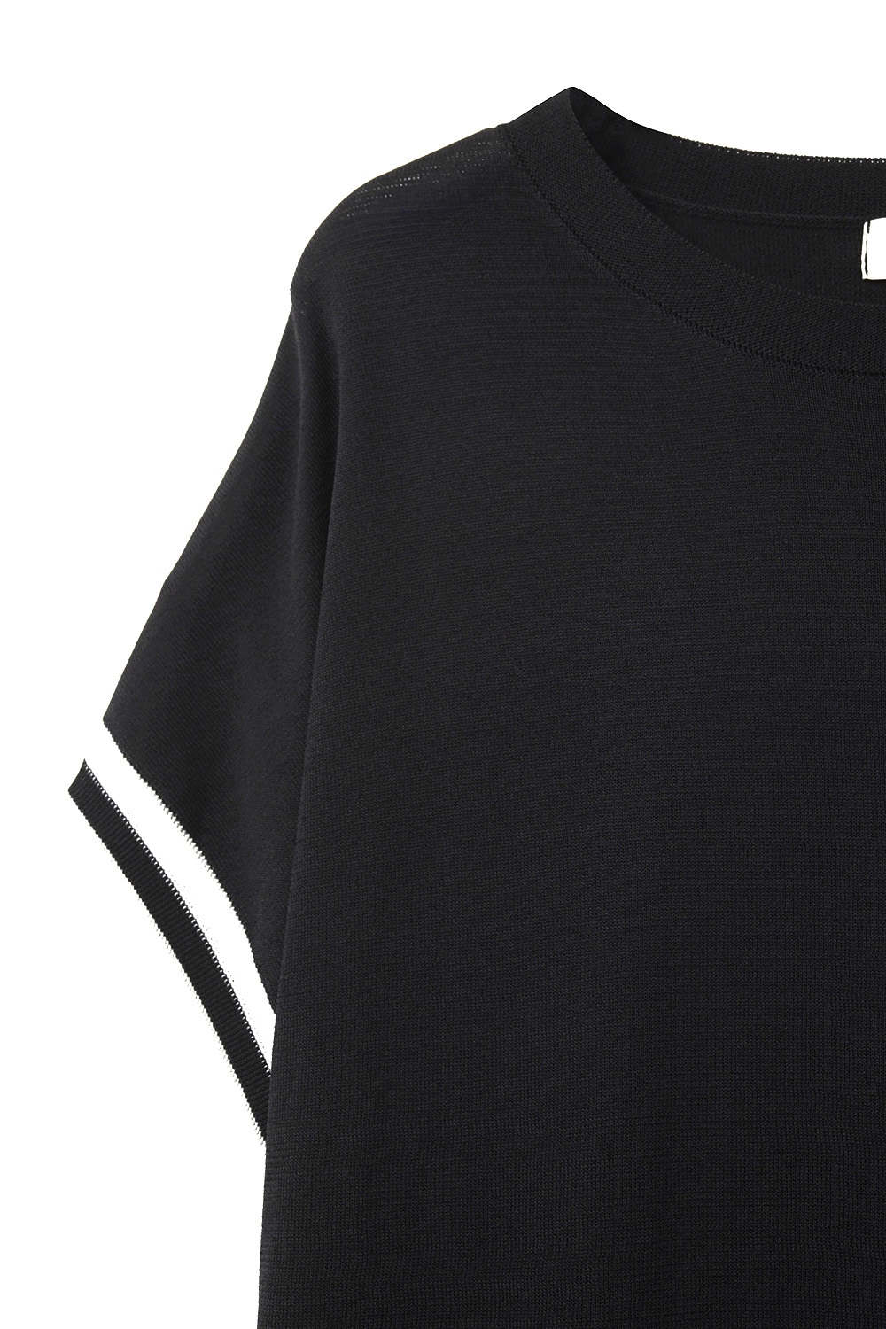 Su&eacute;ter relajado en negro con detalle de contraste blanco