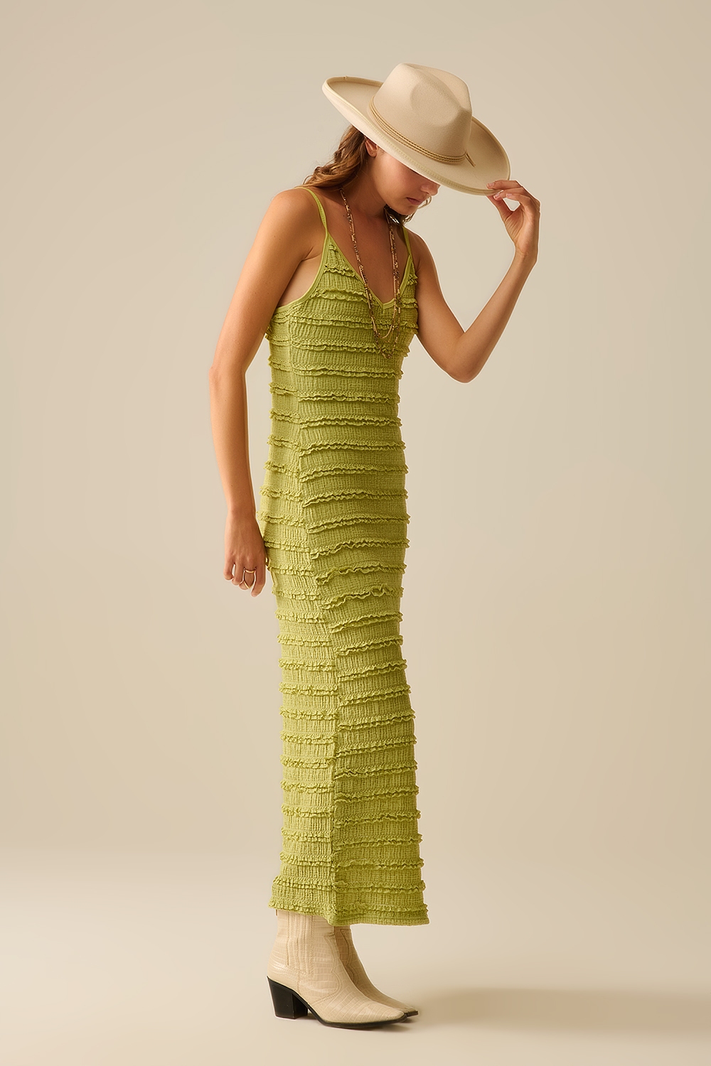 Maxivestido de volantes con abertura en color verde Maxivestido de volantes con abertura en color verde