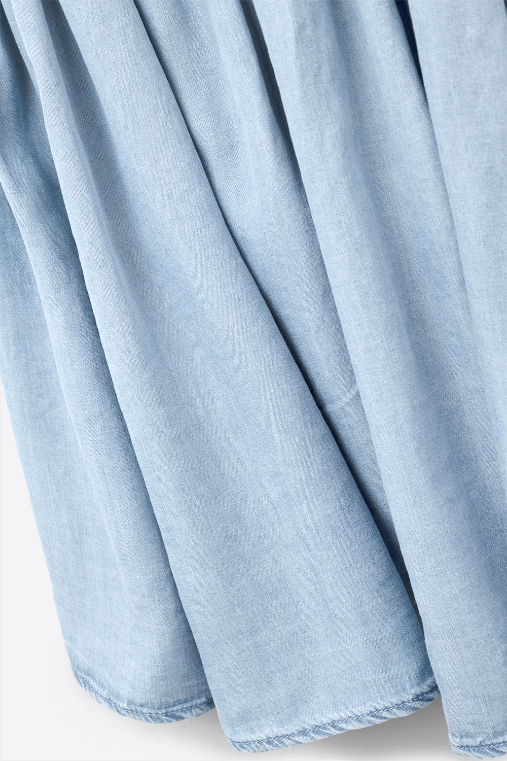 Top de Tencel con tirantes en azul Top de Tencel con tirantes en azul