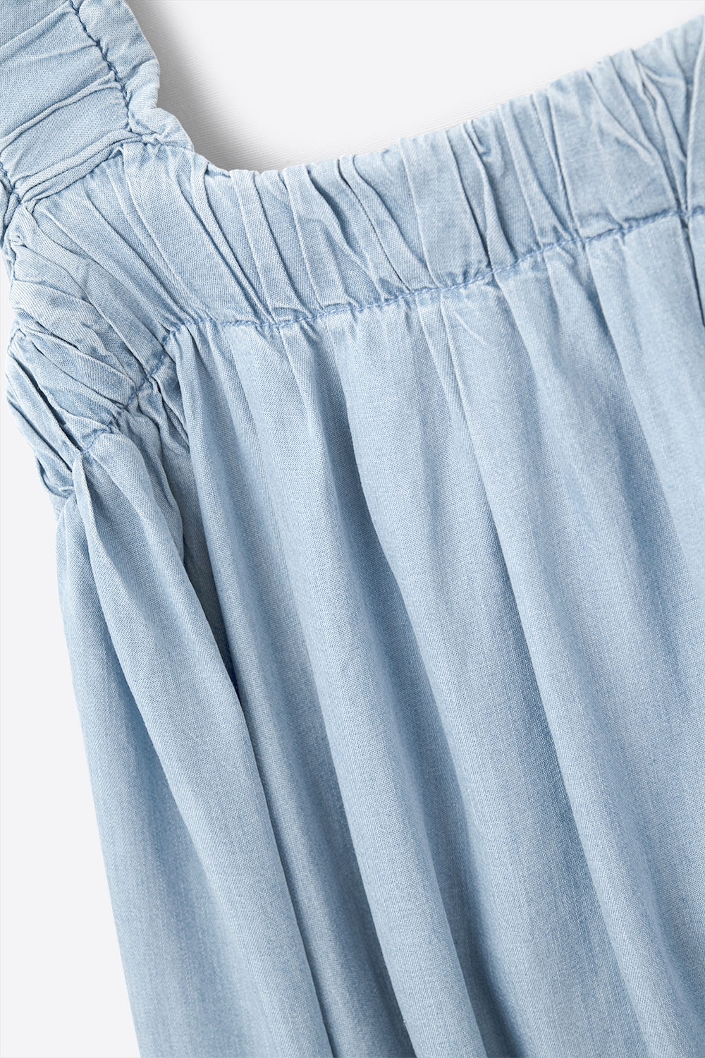 Maxivestido azul claro con tirantes de volantes en tejido de tencel Maxivestido azul claro con tirantes de volantes en tejido de tencel