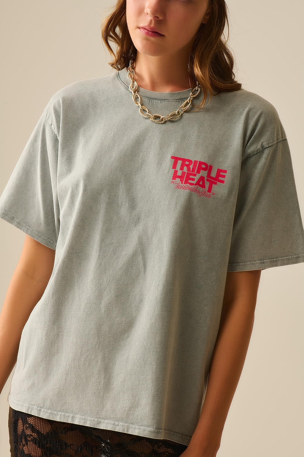 Camiseta relaxed fit gris lavada de manga corta TRIPLE HEAT LOGO