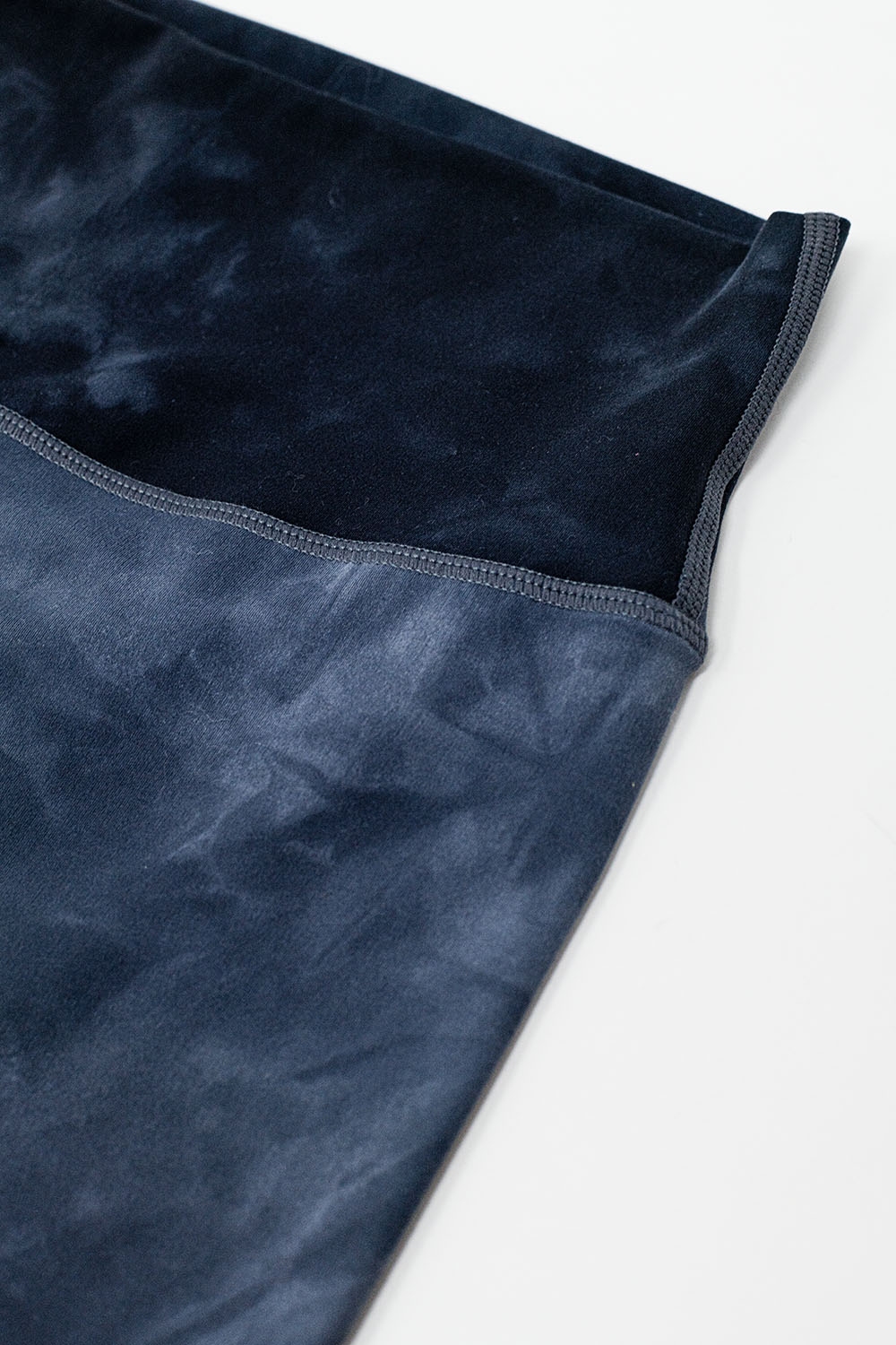 Leggings de cintura alta Midnight Blue Tie-Dye Leggings de cintura alta Midnight Blue Tie-Dye