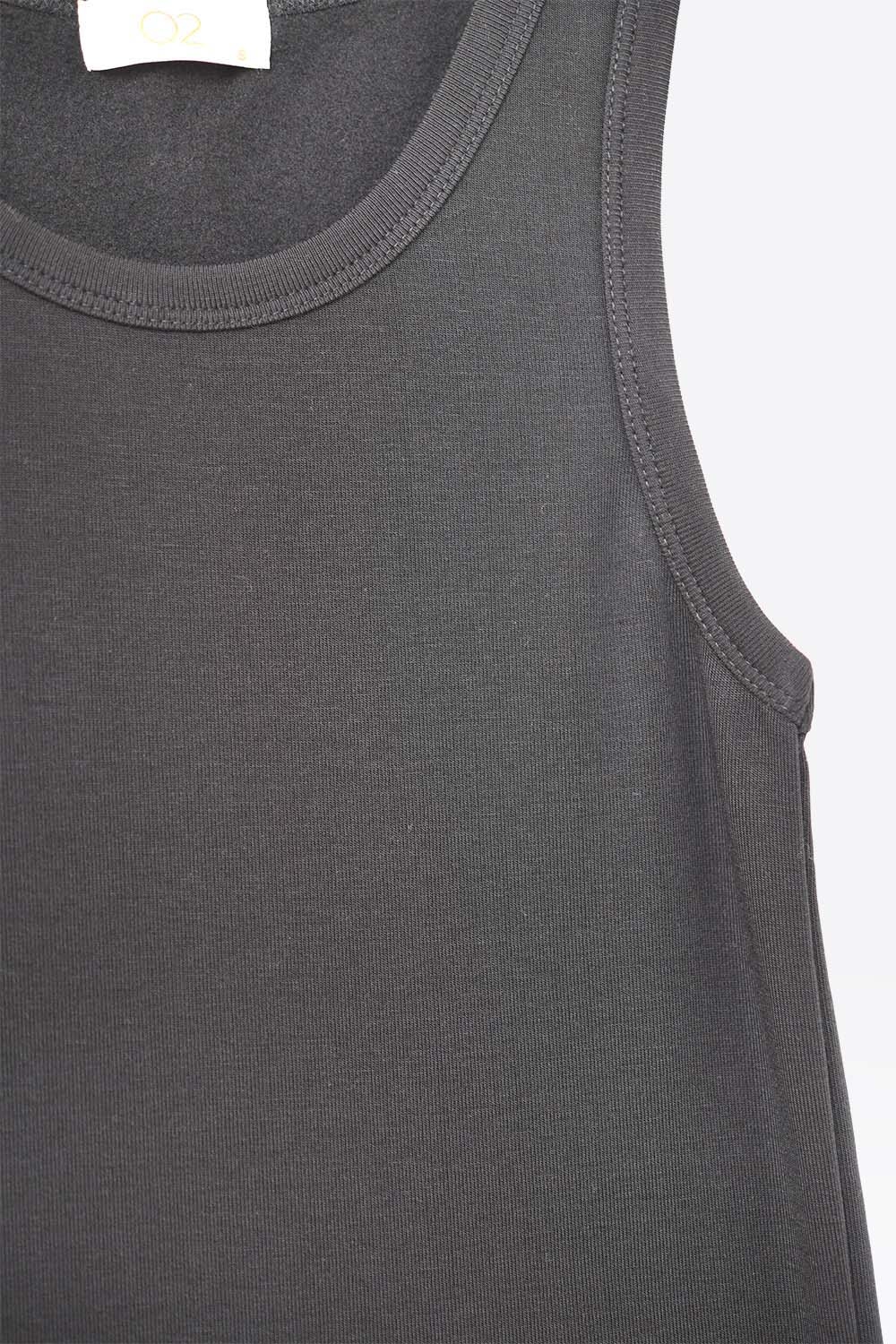 Camiseta básica de punto supersuave en negro Camiseta básica de punto supersuave en negro