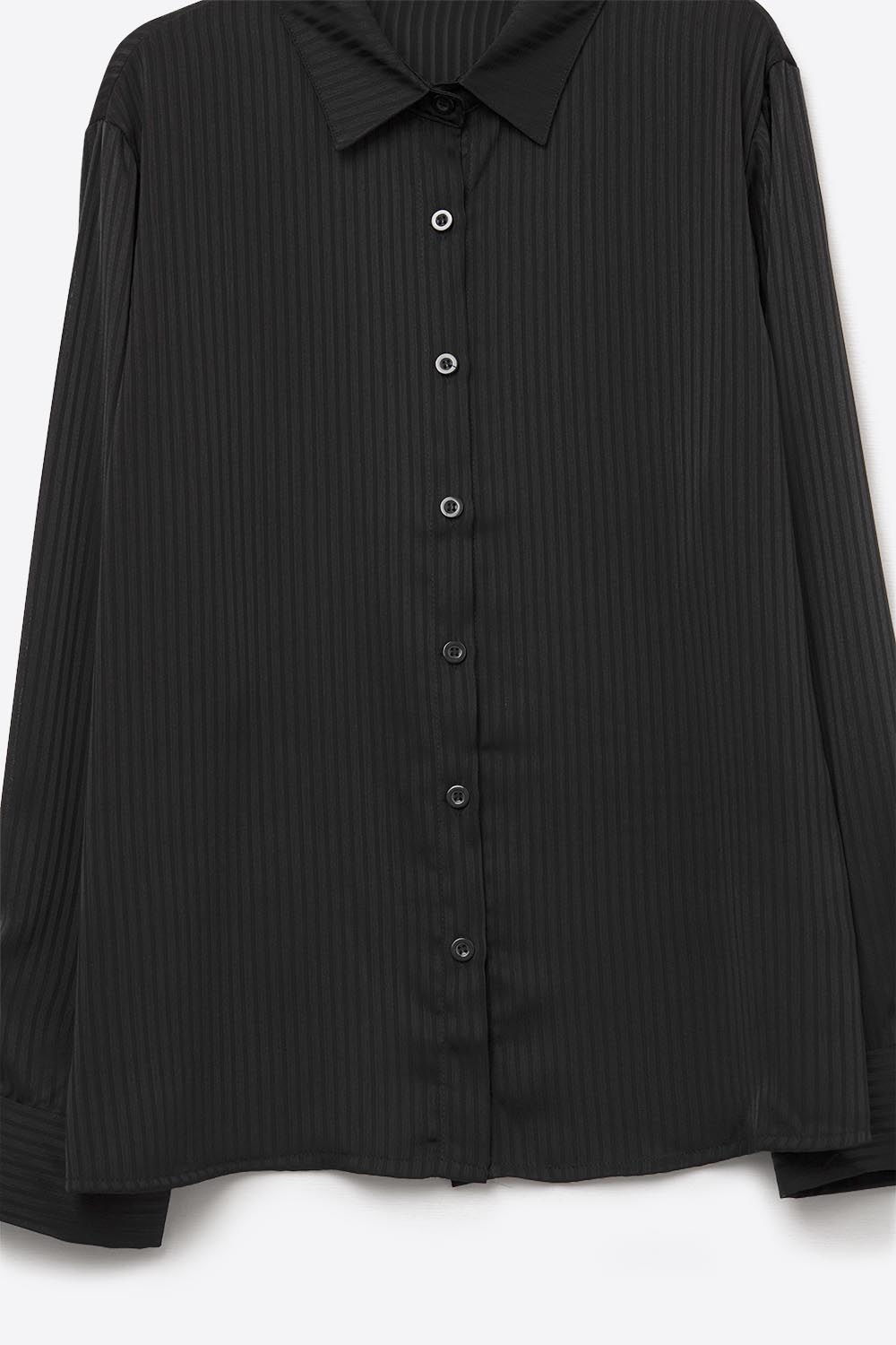 Elegante Camisa de Raso a Rayas Negras