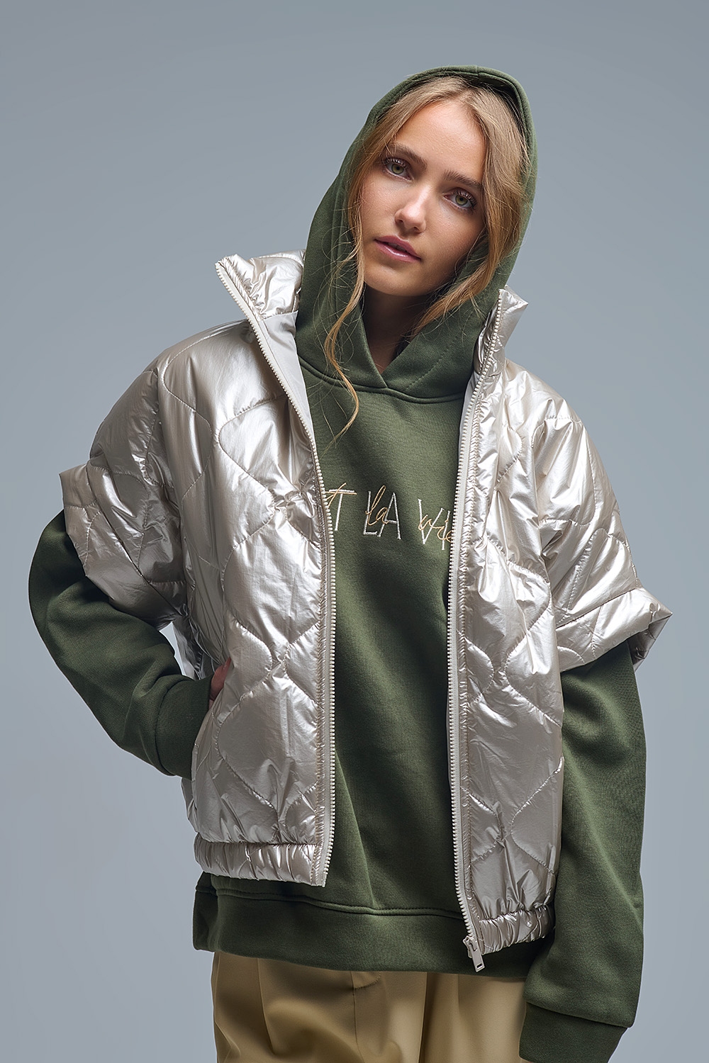 Chaqueta de plum&oacute;n acolchada en dorado con manga caida