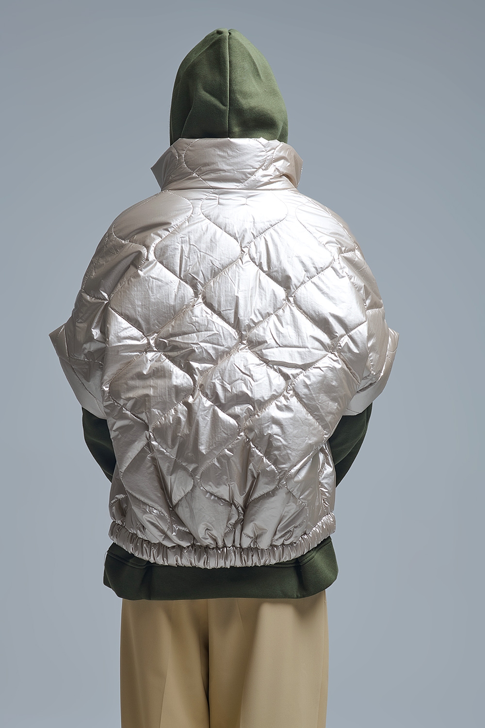 Chaqueta de plum&oacute;n acolchada en dorado con manga caida