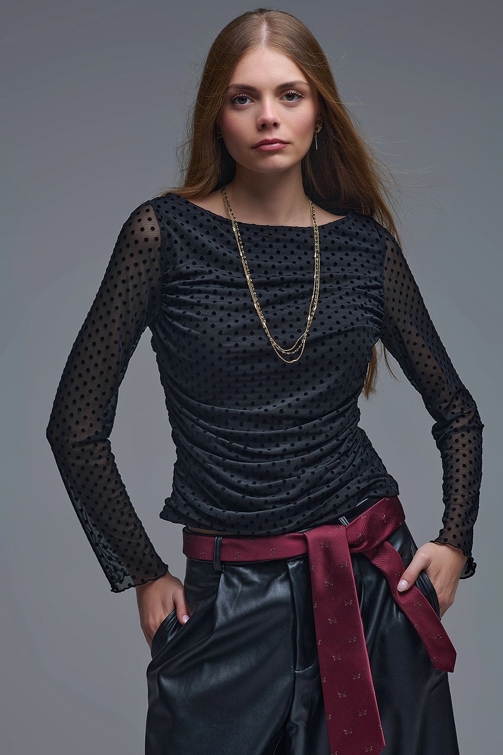 Top negro de lunares transparentes