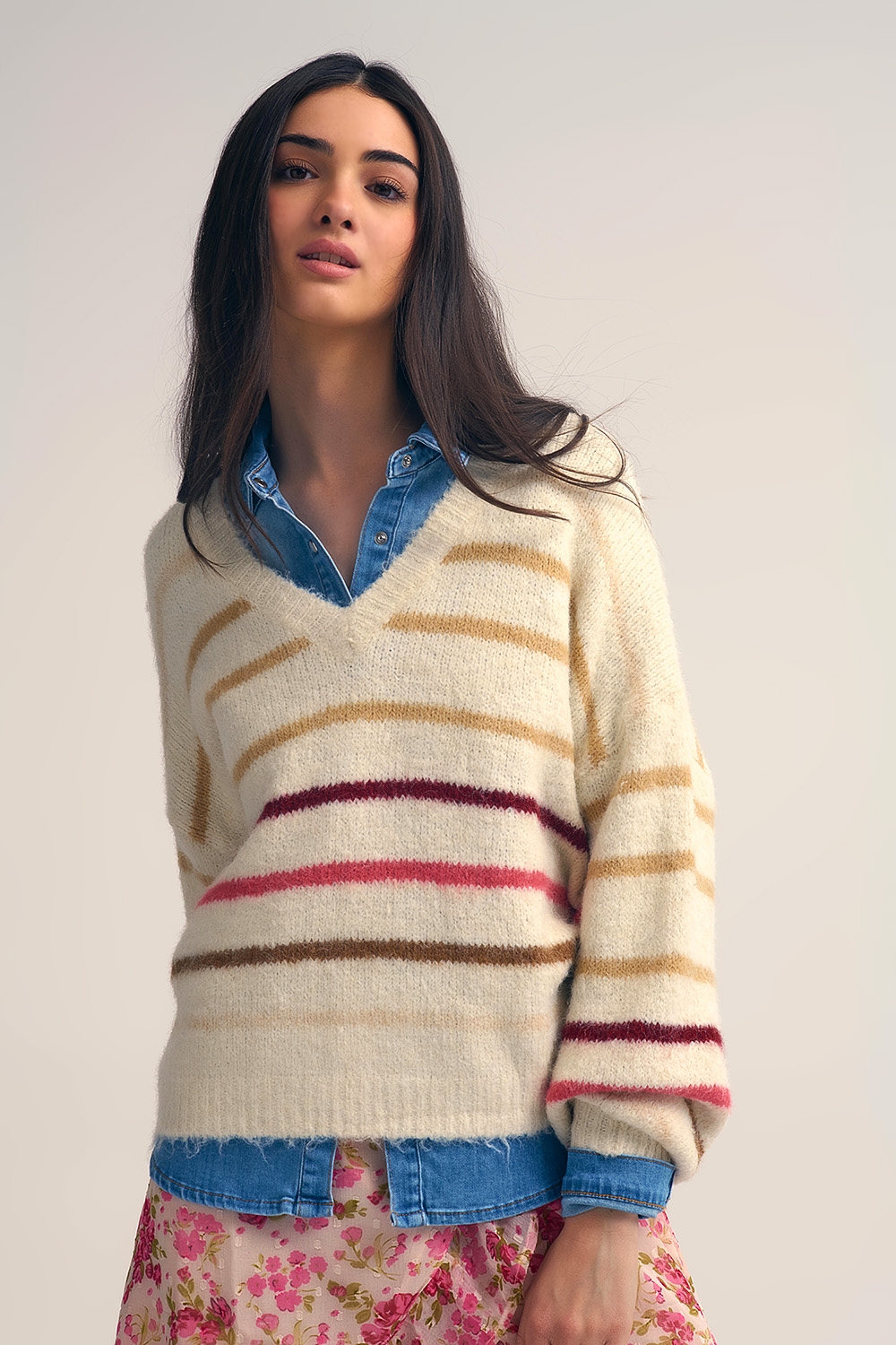 Jersey oversize crema con raya multicolor Jersey oversize crema con raya multicolor