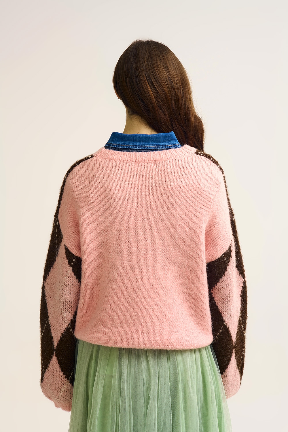 Jersey de punto de rombos rosa y marrón con mangas voluminosas Jersey de punto de rombos rosa y marrón con mangas voluminosas