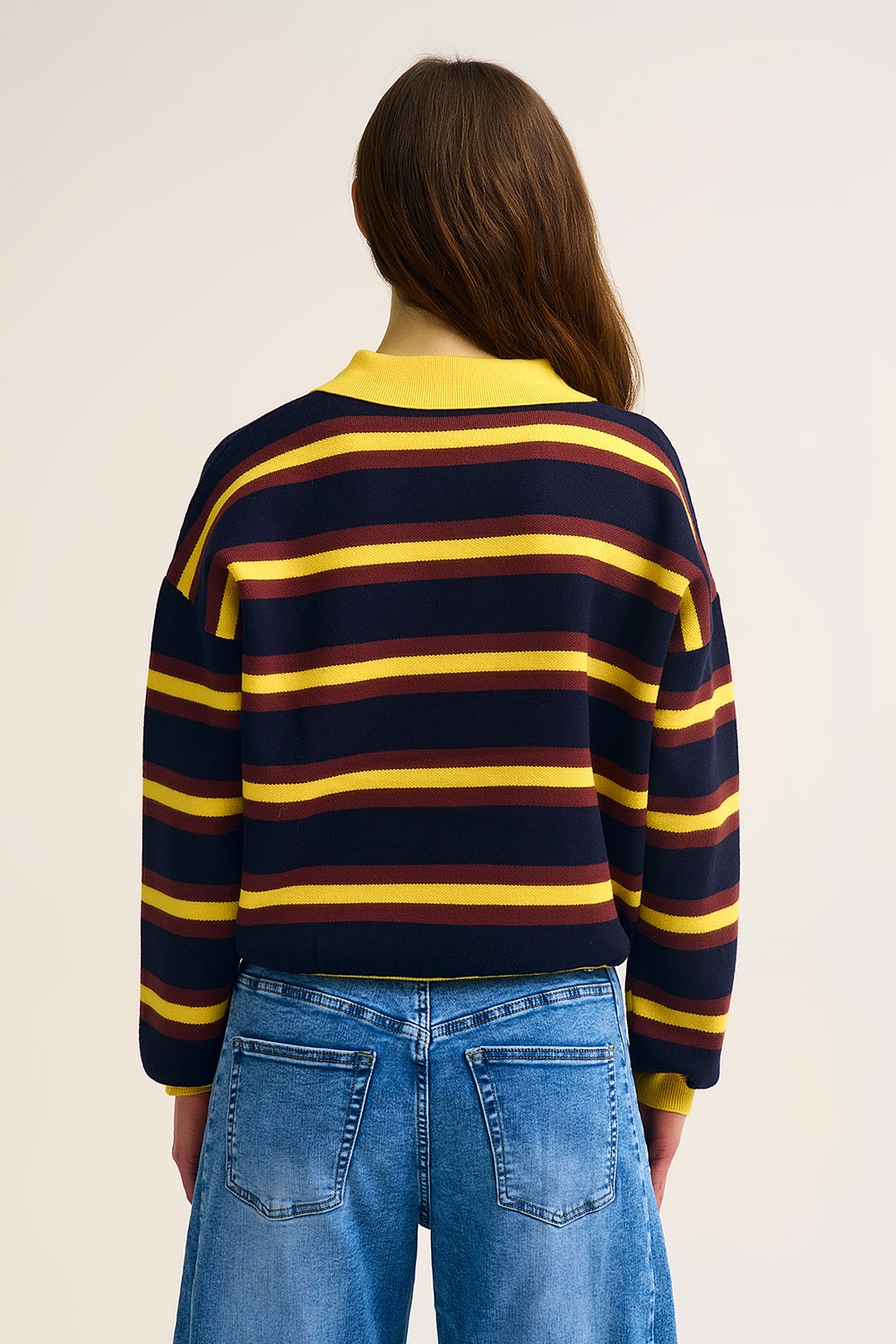 Polo de punto a rayas amarillo de corte relajado