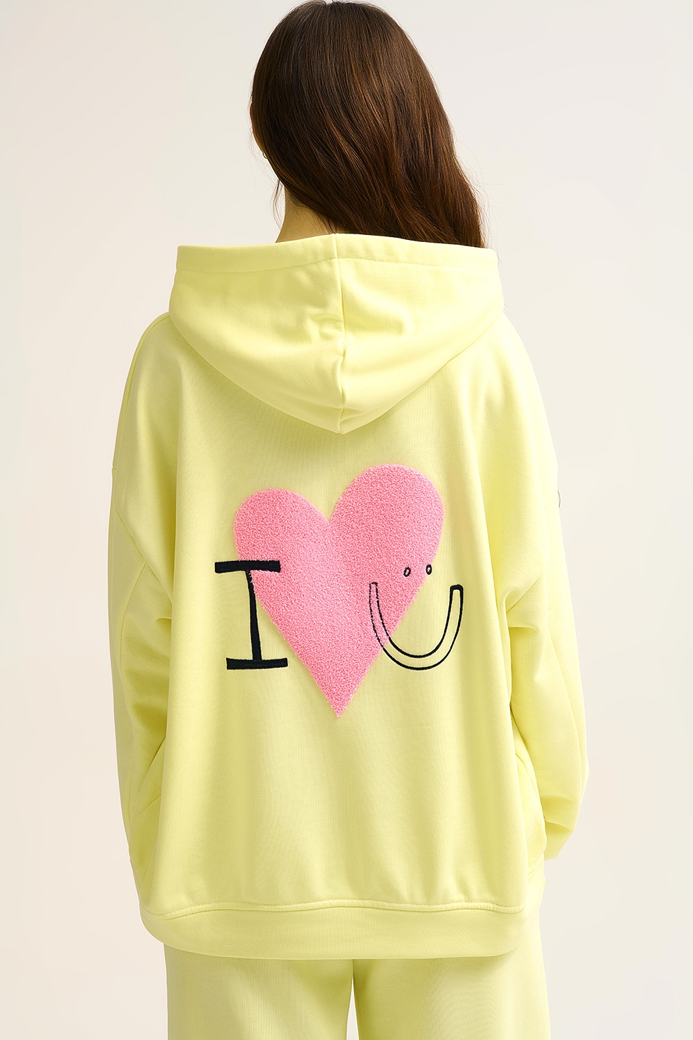 Sudadera con capucha supersuave amarilla con gráfico de corazón bouclé Sudadera con capucha supersuave amarilla con gráfico de corazón bouclé