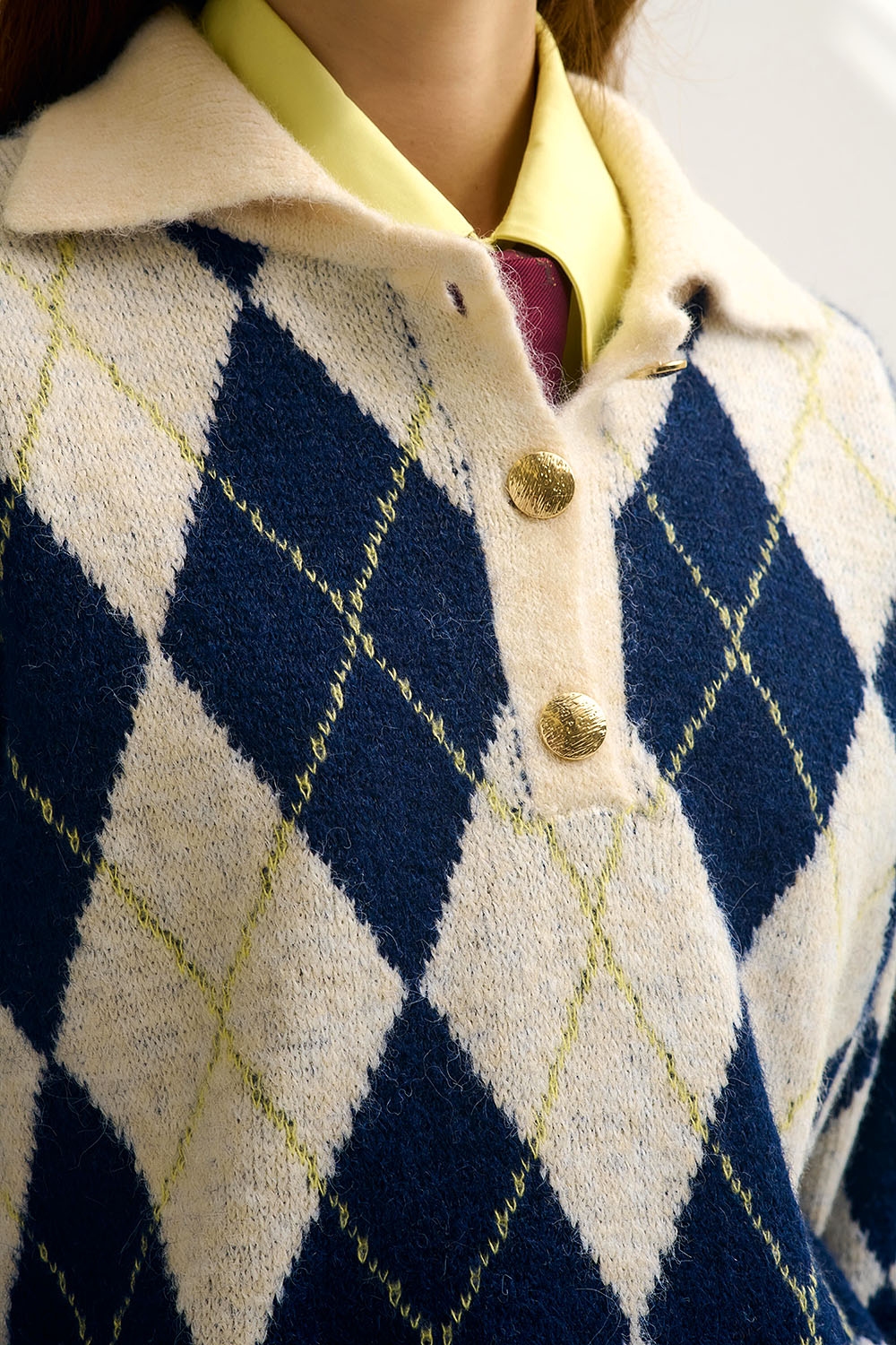 jersey de punto con estampado de rombos en azul marino y crema jersey de punto con estampado de rombos en azul marino y crema