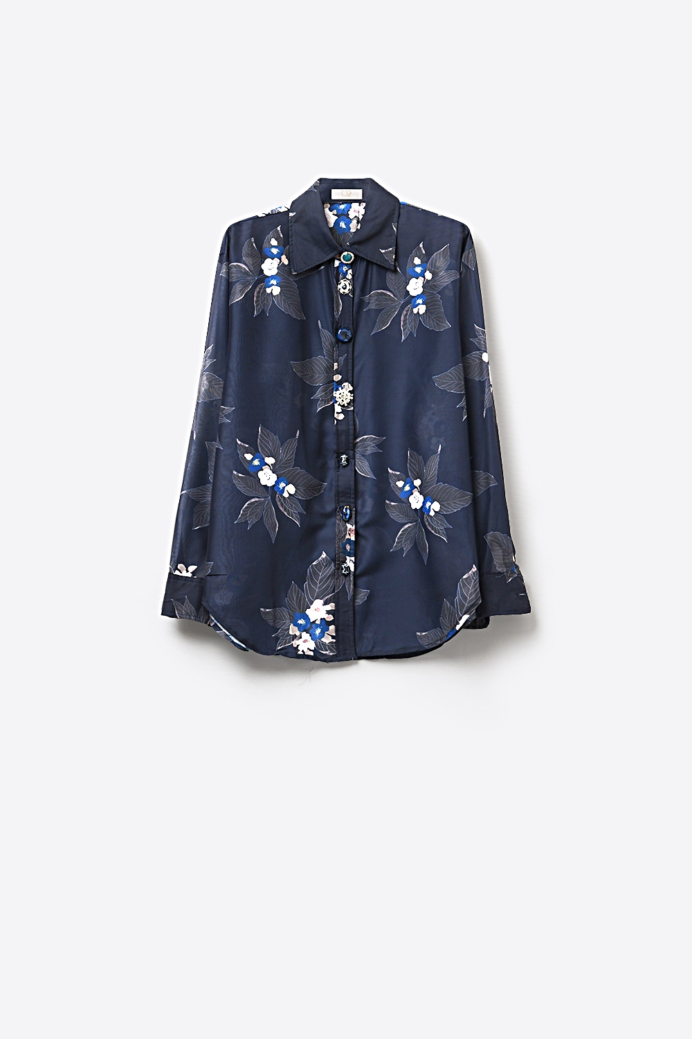 Camisa azul marino con botones y estampado floral de gasa con mangas largas Camisa azul marino con botones y estampado floral de gasa con mangas largas