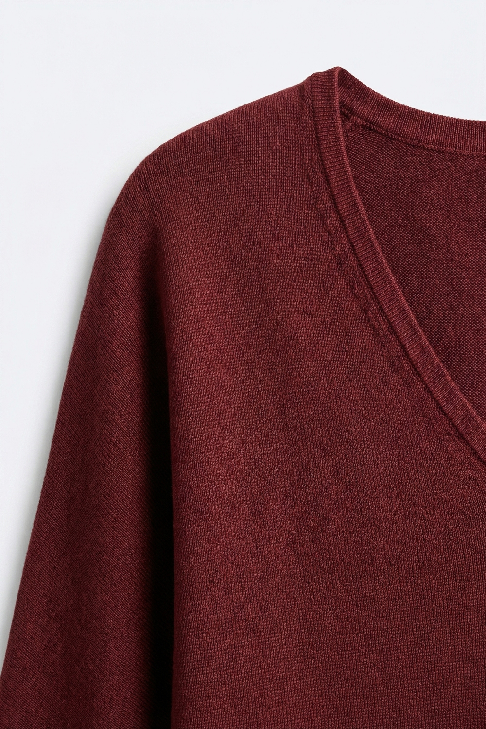 Blusa de Punto de Manga Corta con Cuello en V Relajado en Color Burdeos