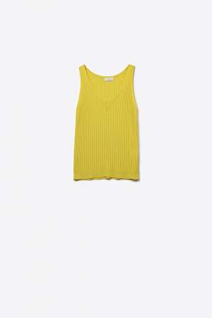 Camiseta sin mangas de punto acanalado amarillo con cuello en V