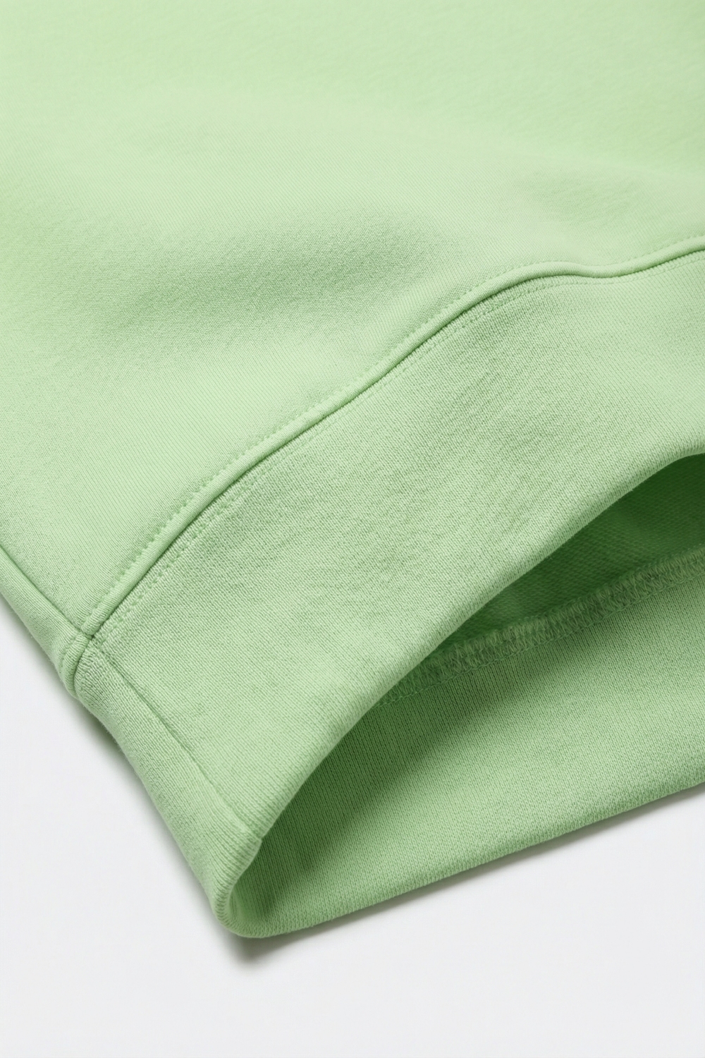 Sudadera b&aacute;sica con cuello redondo y hombros ca&iacute;dos en verde