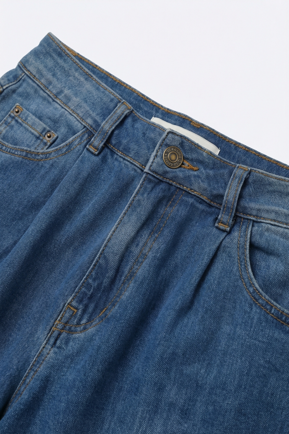 Pantalones Vaqueros de Pierna Ancha de Mezclilla Ligera con Detalle de Costura Curvada Pantalones Vaqueros de Pierna Ancha de Mezclilla Ligera con Detalle de Costura Curvada