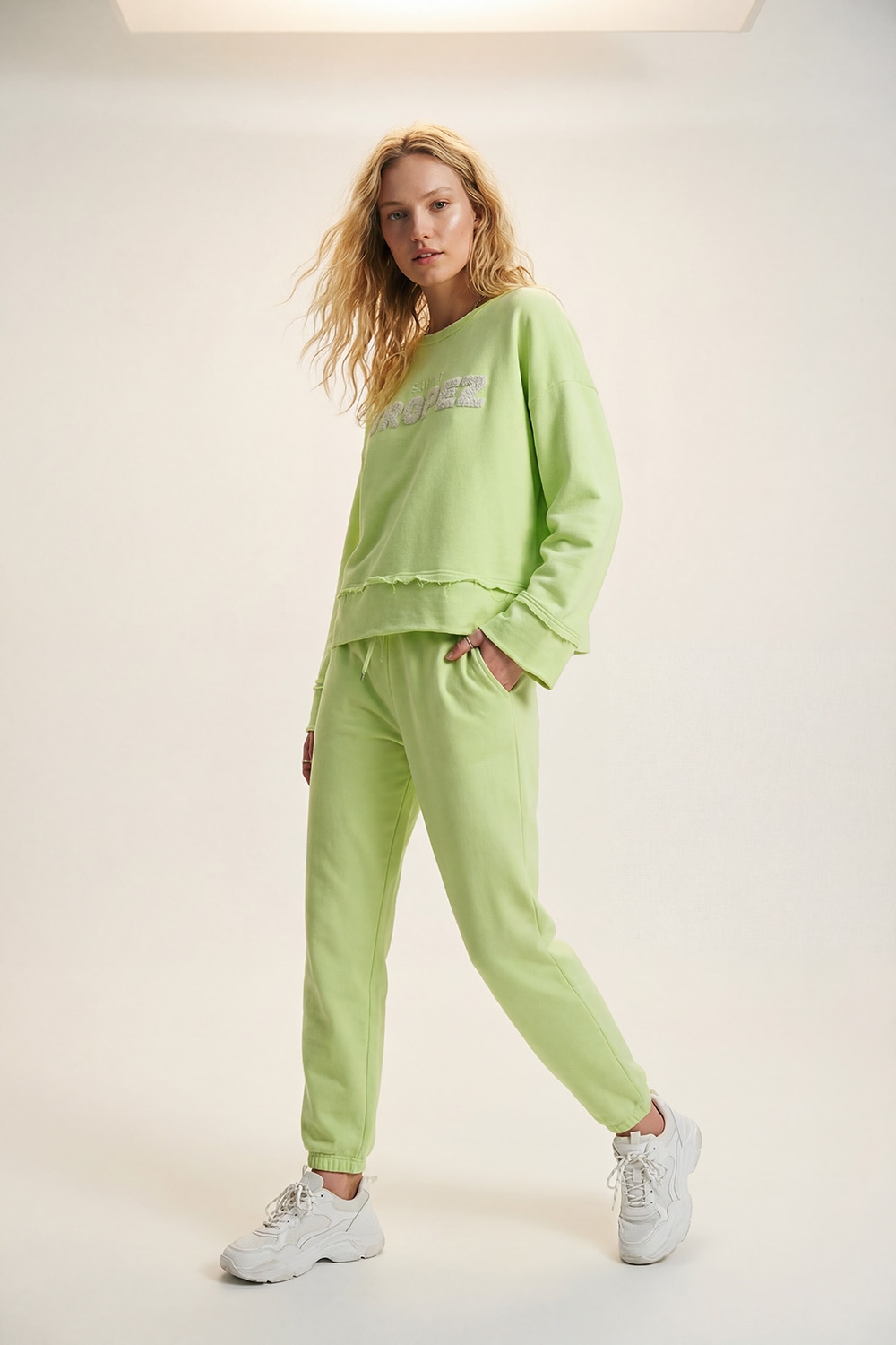 Saint Tropez Sudadera bordada verde menta