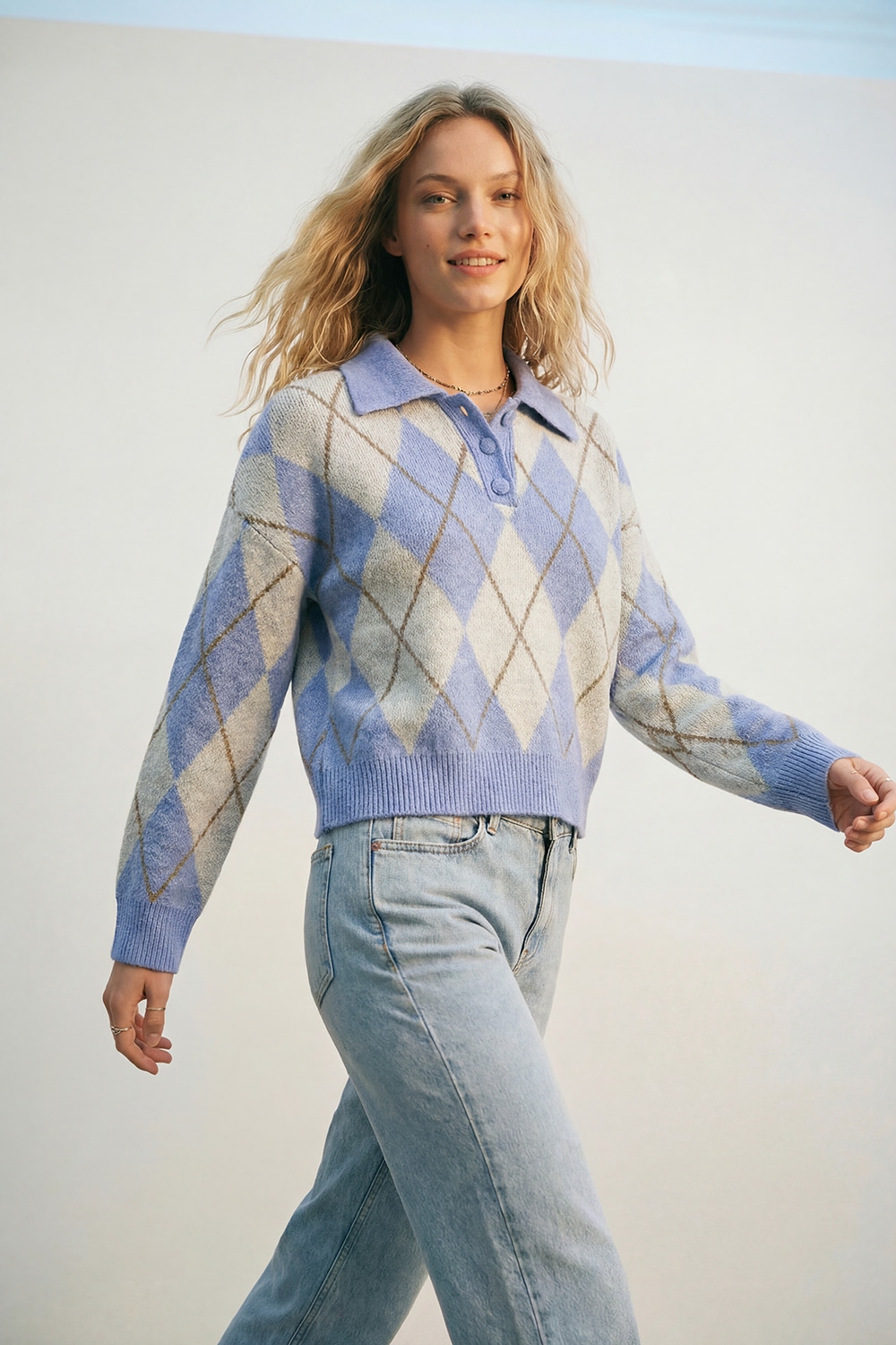 Jersey de punto de rombos en azul con cuello de polo Jersey de punto de rombos en azul con cuello de polo