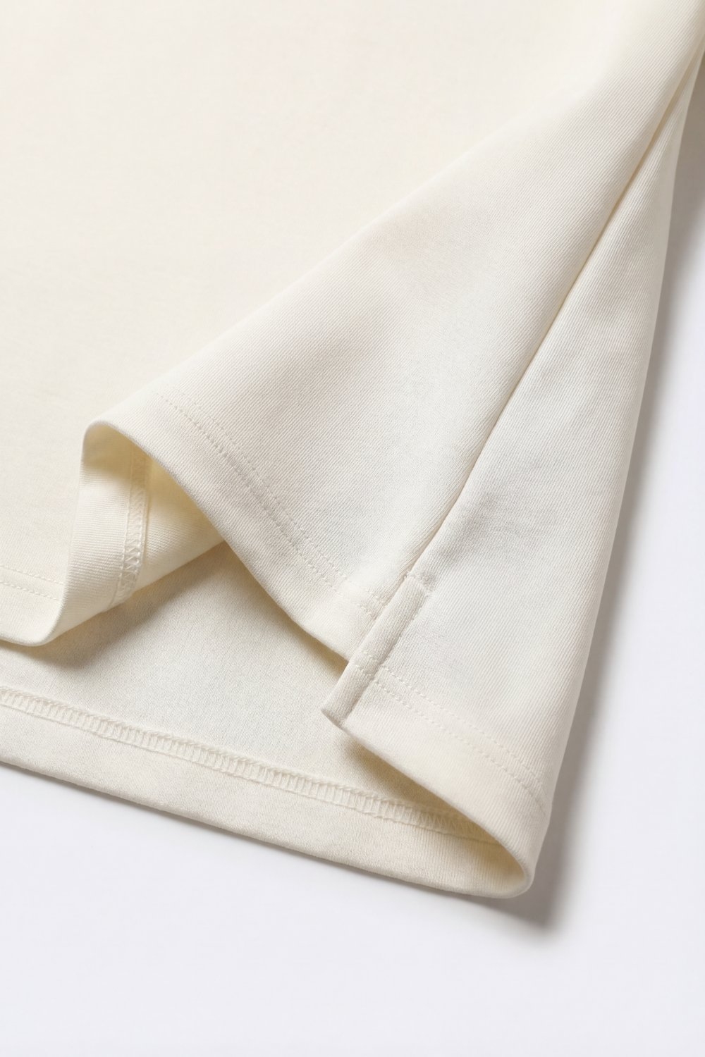Sudadera crema de ajuste relajado de manga corta con cuello redondo Sudadera crema de ajuste relajado de manga corta con cuello redondo