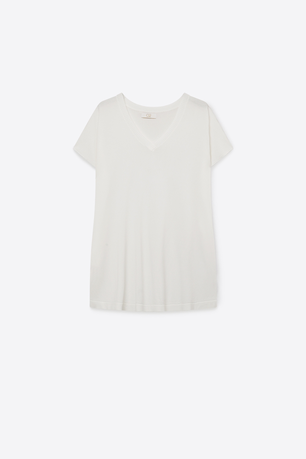 Jersey blanco de manga corta con cuello en V y corte relajado