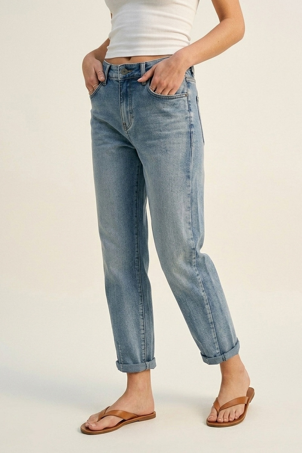 Jeans Mom-fit el&aacute;sticos con lavado vintage
