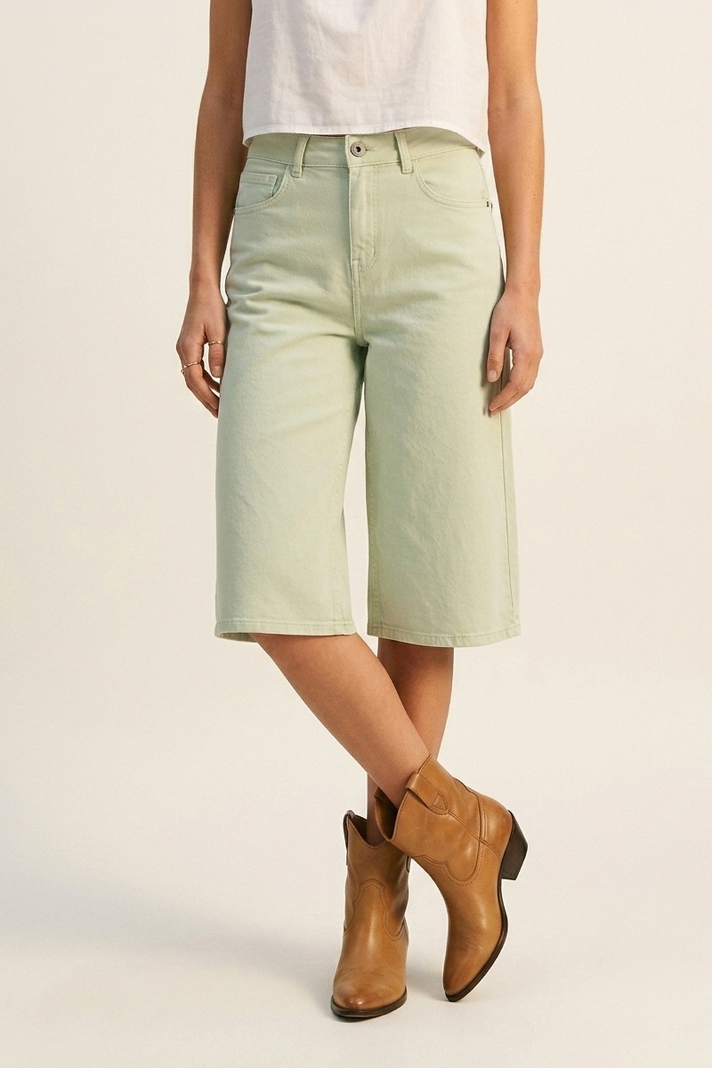Bermudas de mezclilla el&aacute;stica en Verde Menta