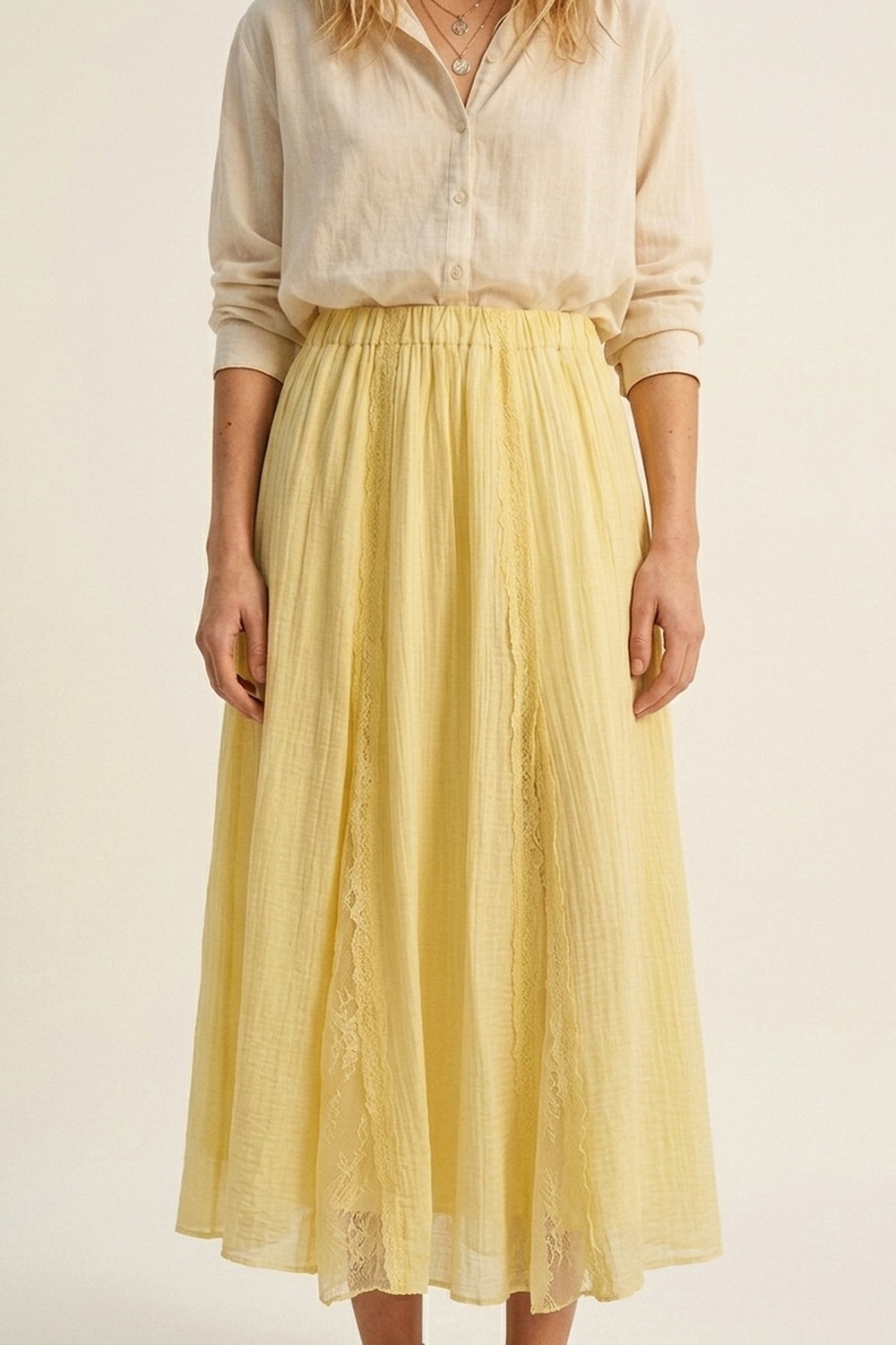 Falda maxi amarilla de l&iacute;nea A con textura transparente y inserto de encaje