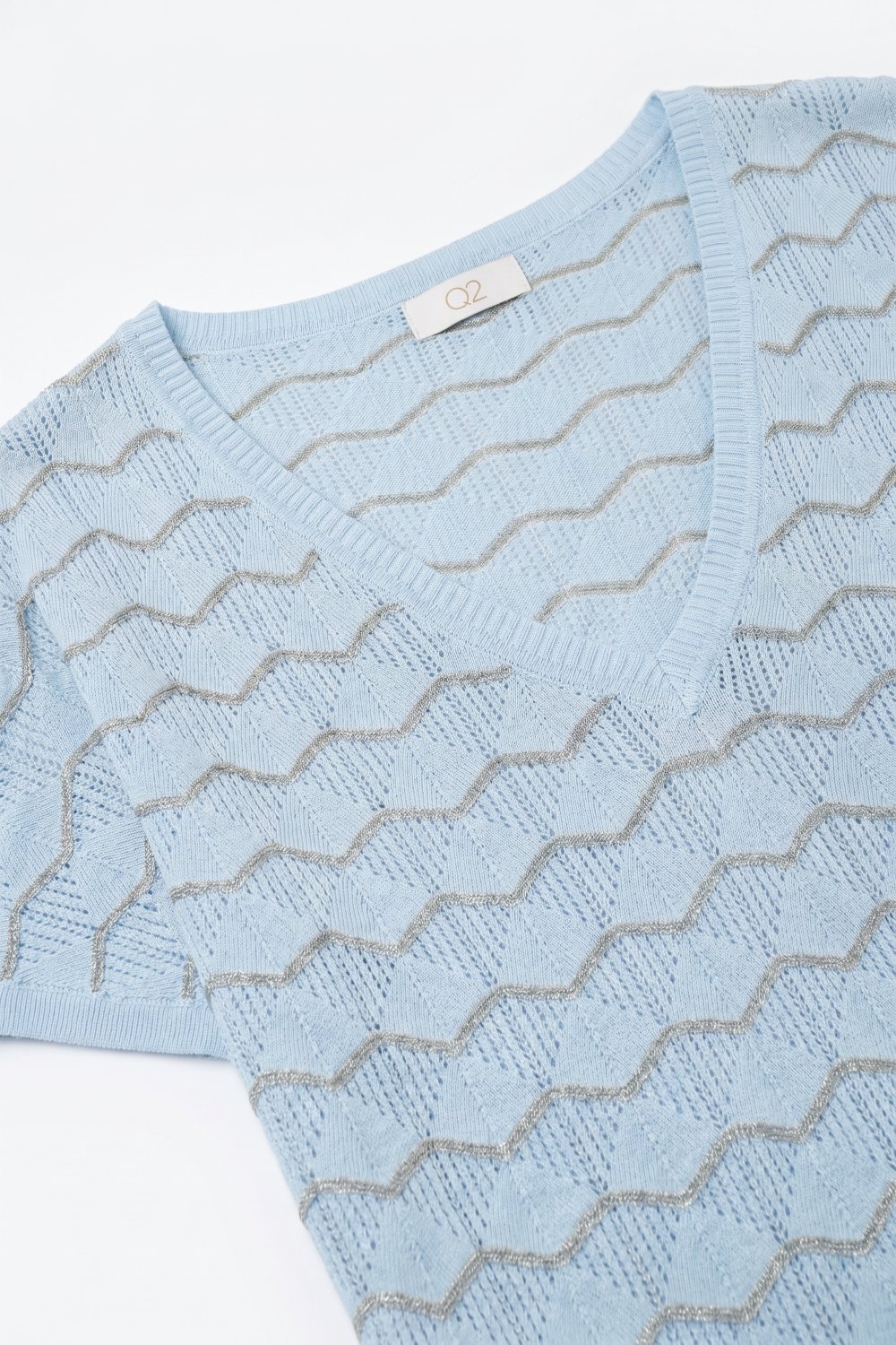 Patrón Chevron Azul Claro Tejido Fino Cuello en V Manga Corta Top Patrón Chevron Azul Claro Tejido Fino Cuello en V Manga Corta Top