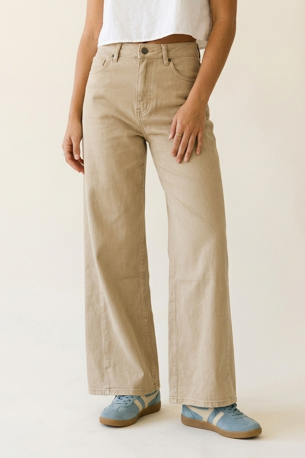 Pantalones beige de pierna ancha casuales de algod&oacute;n con 5 bolsillos