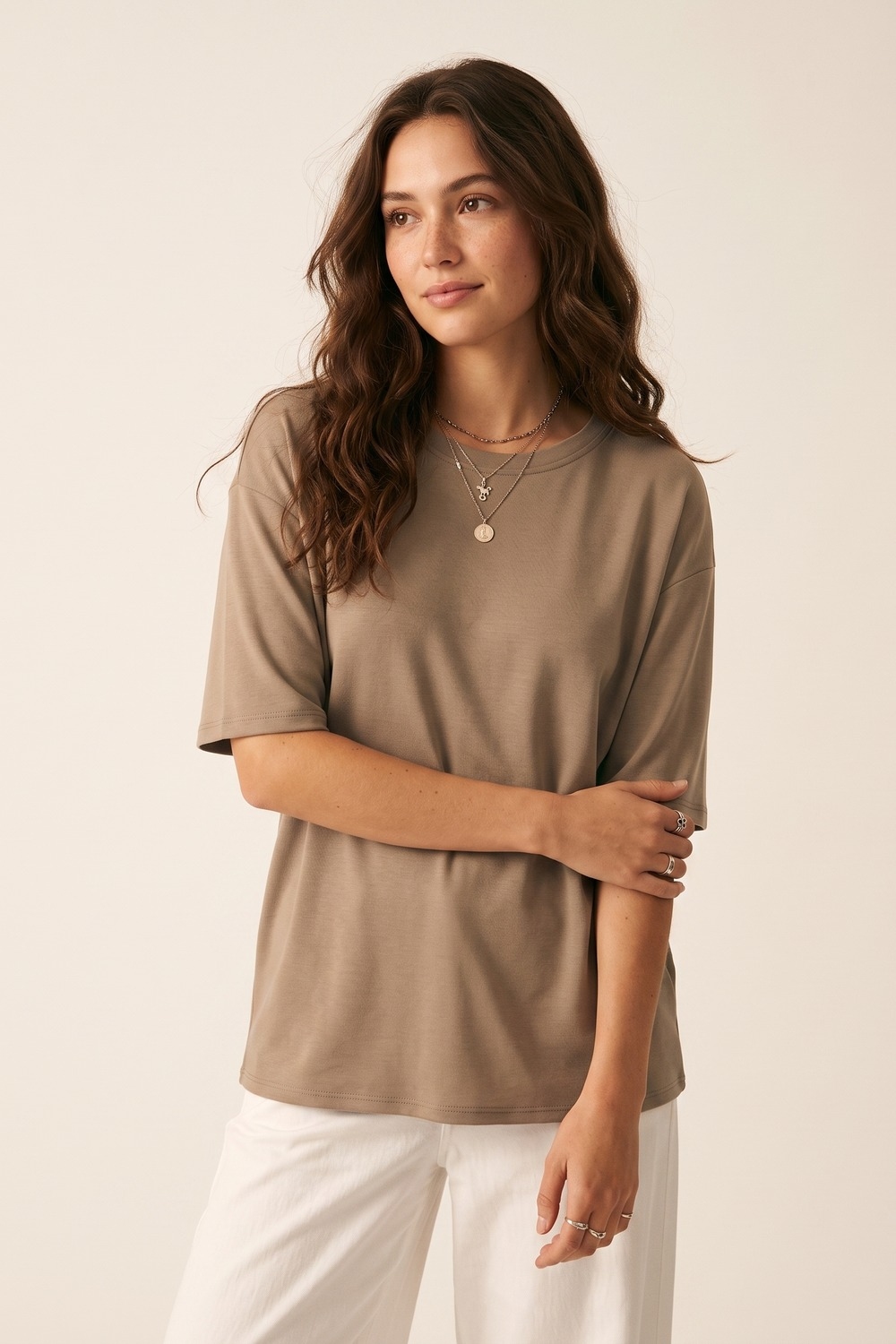Sudadera con cuello redondo de ajuste relajado en color camel