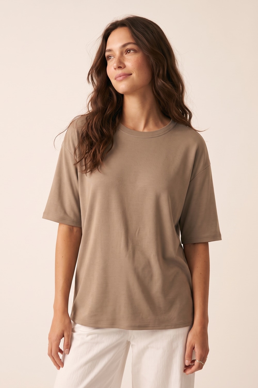 Sudadera con cuello redondo de ajuste relajado en color camel