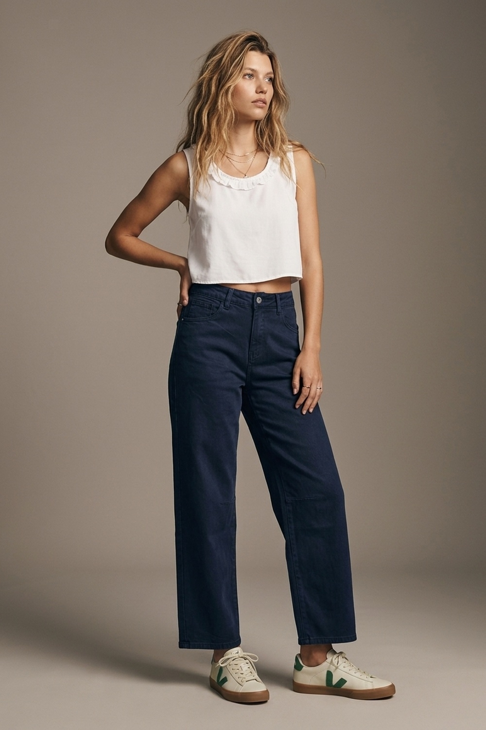 Jeans de mezclilla elástica suave azul marino de pierna ancha con costura en la rodilla Jeans de mezclilla elástica suave azul marino de pierna ancha con costura en la rodilla