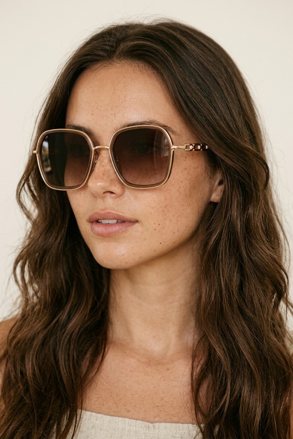 Gafas de sol met&aacute;licas oversize con montura cuadrada de degradado marr&oacute;n