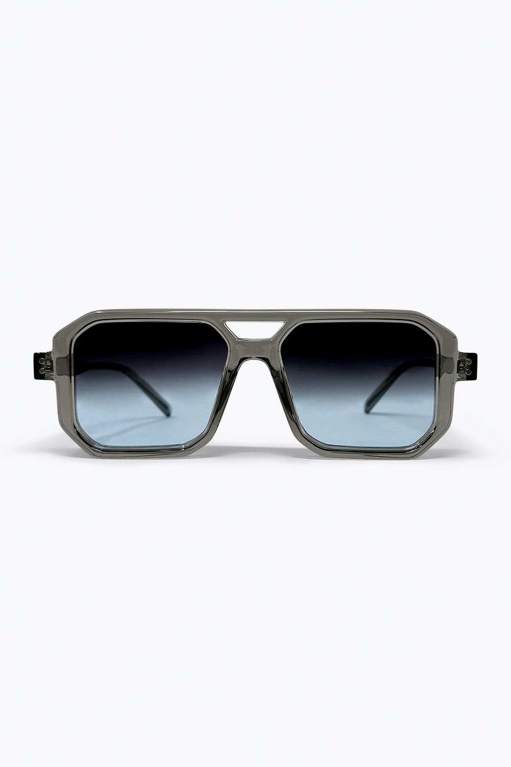 Gafas de sol geométricas de gran tamaño con montura transparente gris y degradado Gafas de sol geométricas de gran tamaño con montura transparente gris y degradado