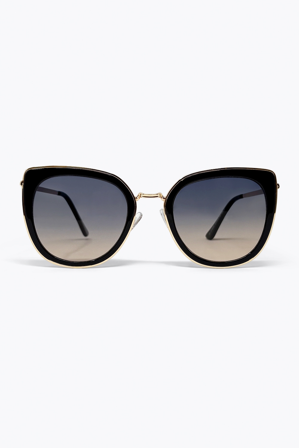 Gafas de Sol de Ojo de Gato Sobredimensionadas con Lente de Gradiente Negro y Borde Dorado