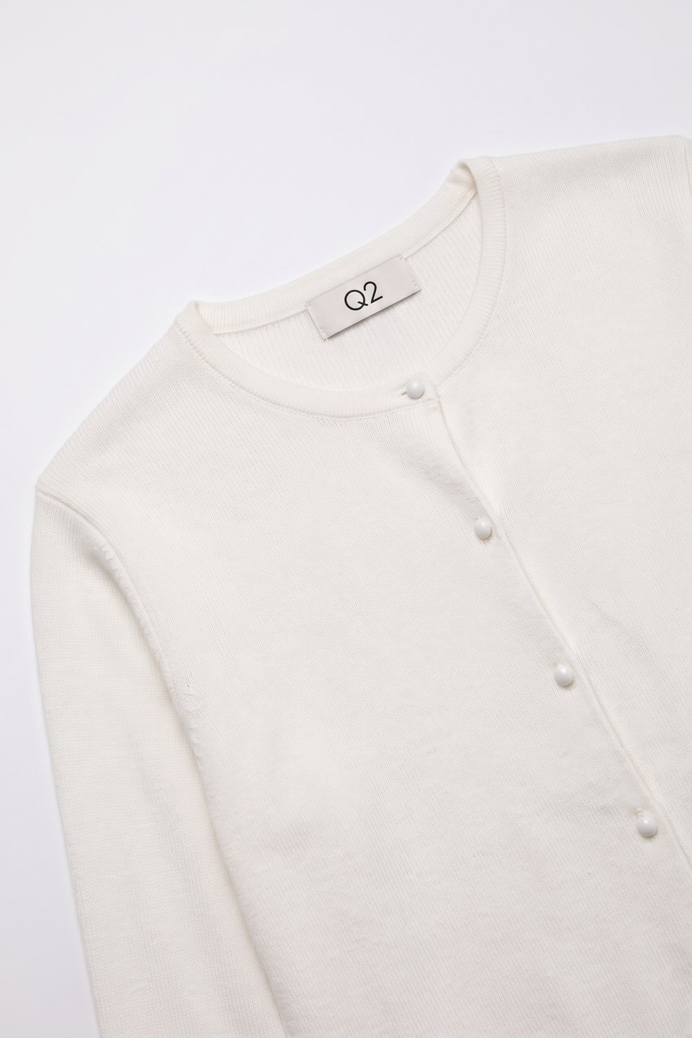 C&aacute;rdigan Beige de Punto Suave con Botones al Frente y Cuello Redondo