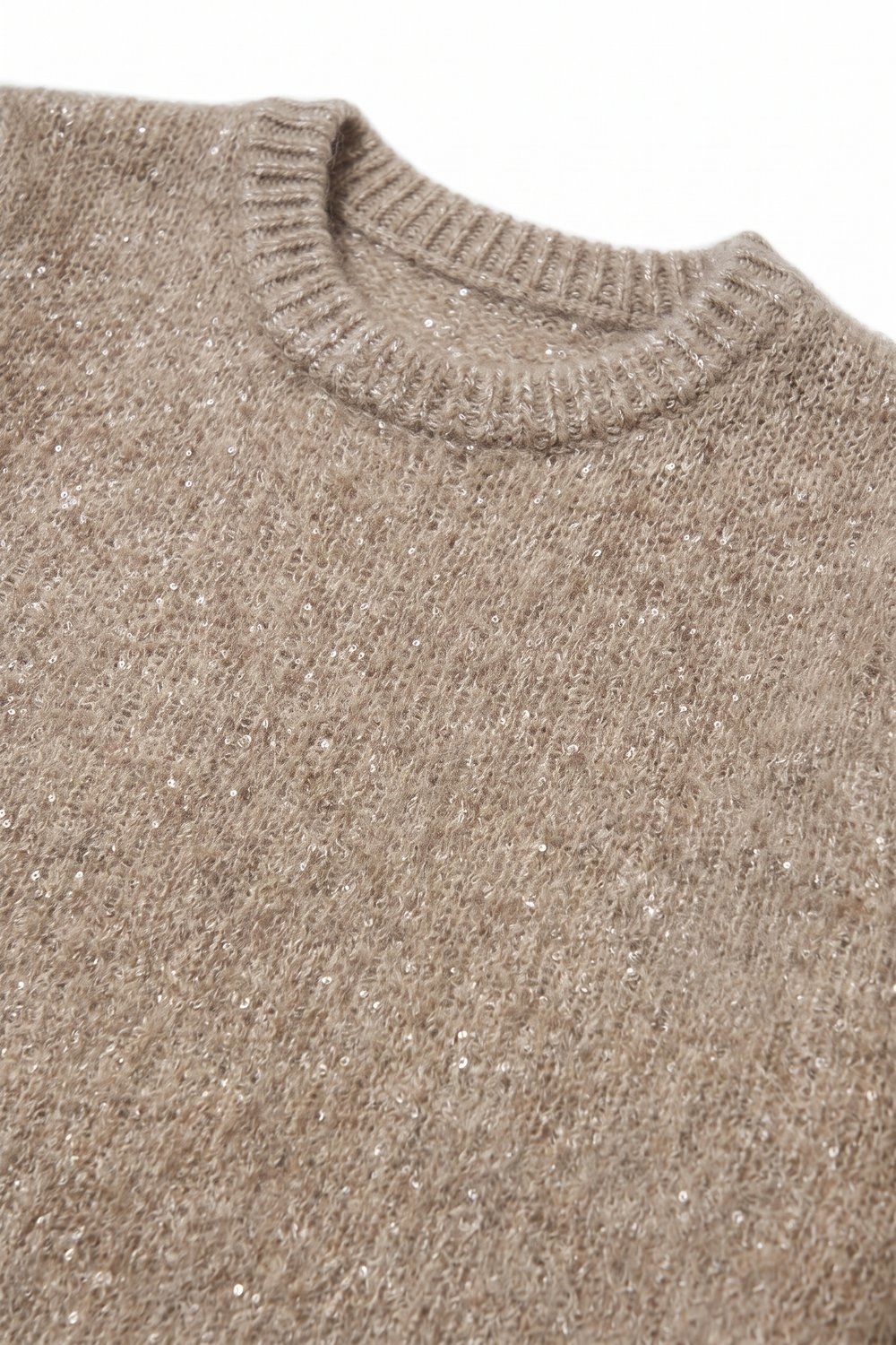 Suéter Beige de Cuello Redondo de Punto Suave con Adornos de Lentejuelas y Acabado Acanalado Suéter Beige de Cuello Redondo de Punto Suave con Adornos de Lentejuelas y Acabado Acanalado