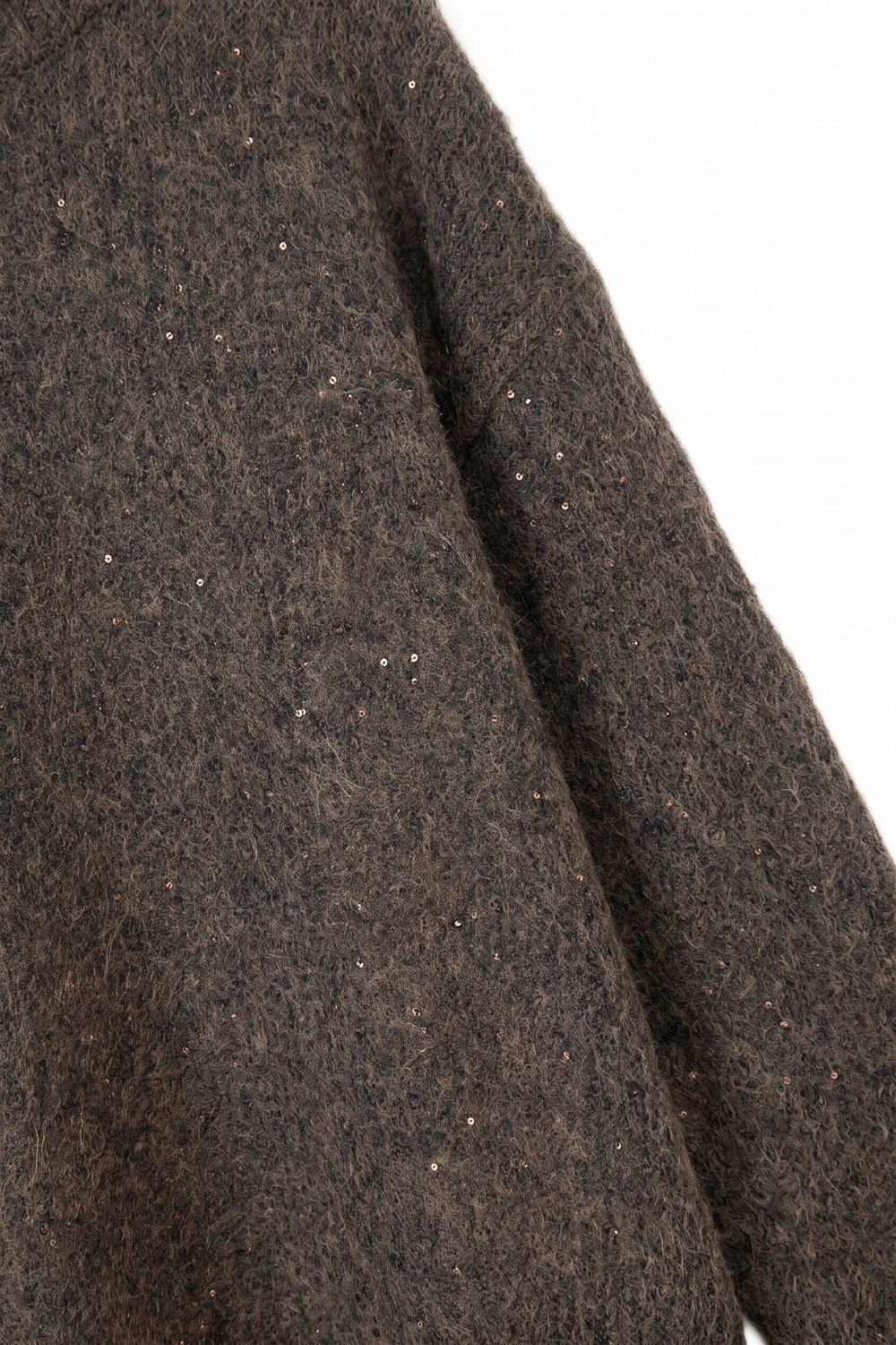 Su&eacute;ter Oversize Marr&oacute;n de Cuello Redondo con Lentejuelas y Tejido Cepillado