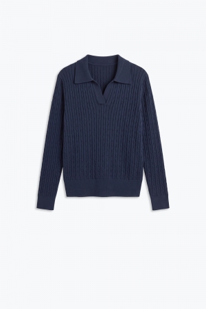 Suéter de cuello polo con escote en V de mezcla de lana merino azul marino de punto acanalado.