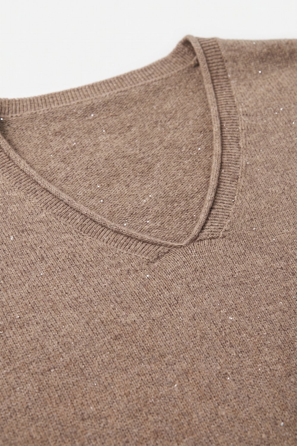 Su&eacute;ter de punto suave con lentejuelas adornado con purpurina Fango Glitter Fleck y ribete acanalado en el cuello en V