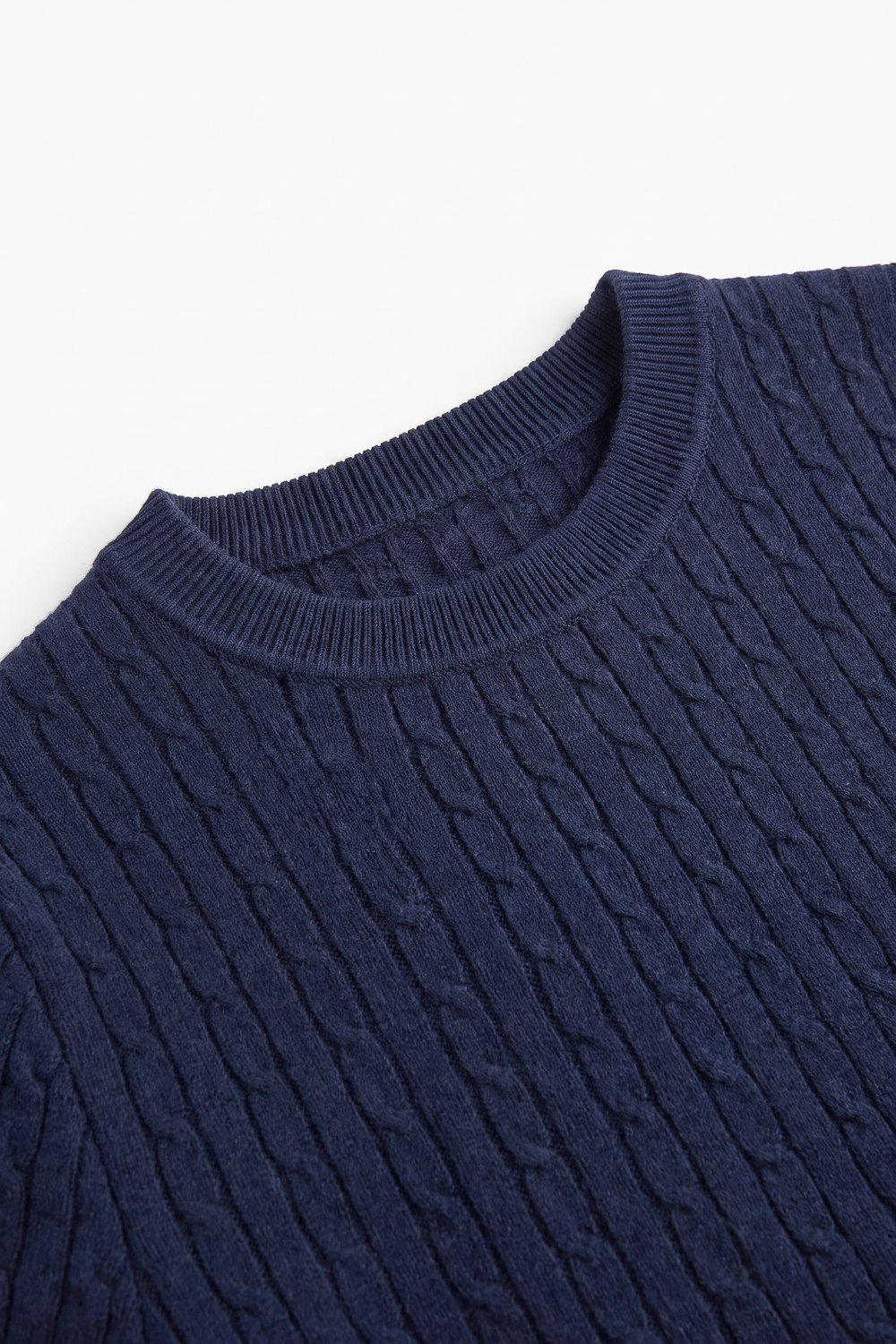 Top de Manga Corta con Cuello Redondo y Tejido de Punto Trenzado en Azul Marino