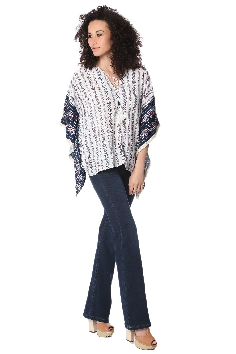 Top extragrande estilo poncho con estampado tribal marino Top extragrande estilo poncho con estampado tribal marino