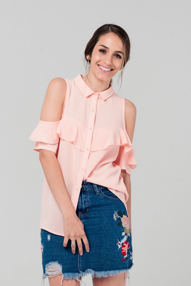 Cold shoulder ruffled shirt in pink