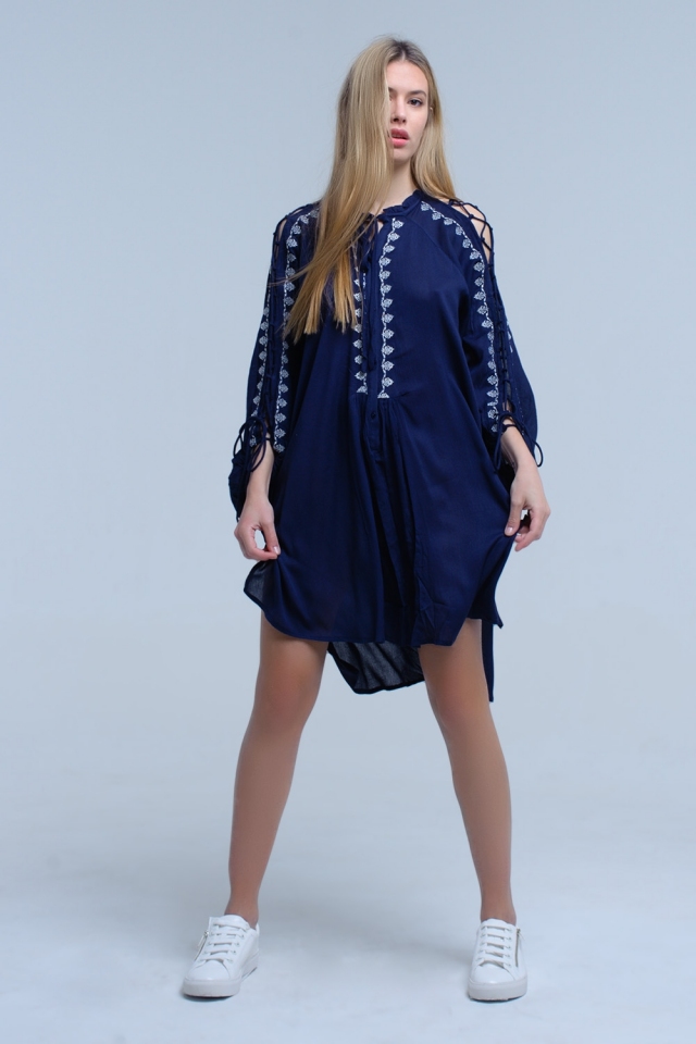 Blau Navy besticktes Kleid mit offenem Ärmel Detail