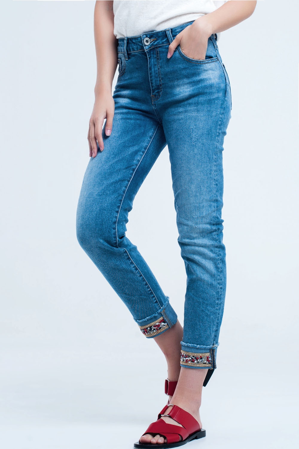 Jeans rectos tobillero con detalle de cristales Jeans rectos tobillero con detalle de cristales